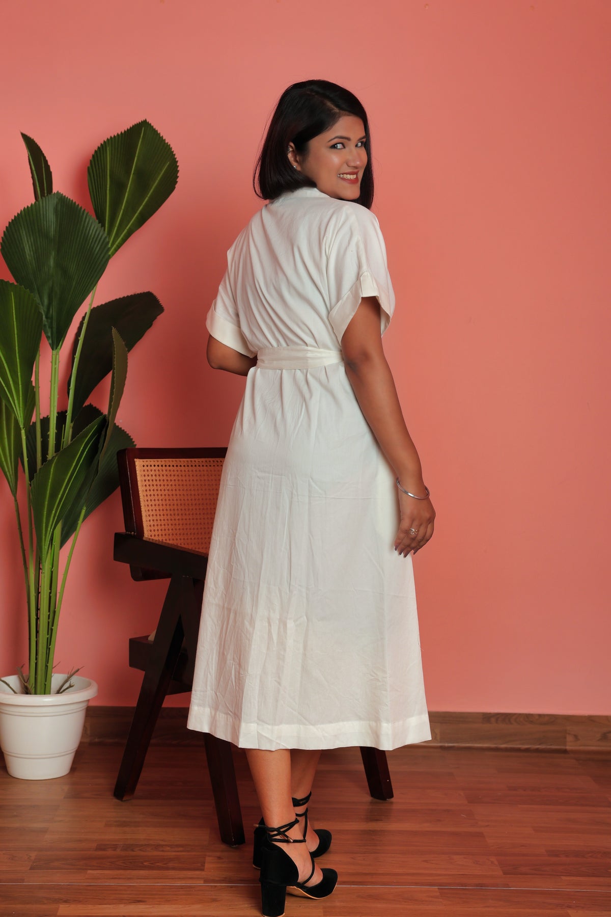 The Air Loom: Effortless White Midi